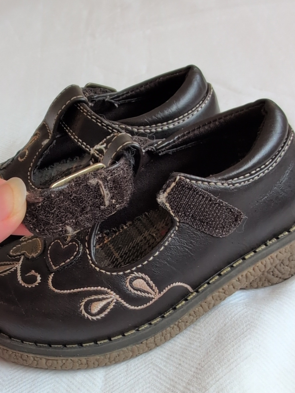 Vintage Rachel Shoes Girls Brown Faux Leather Heart Embroidered Mary Janes 6 - Picture 6 of 9